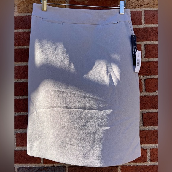 Tahari Arthur S. Levine Womens Pencil Skirt Size 4 Grey Lined Career Side Zip - Picture 1 of 10
